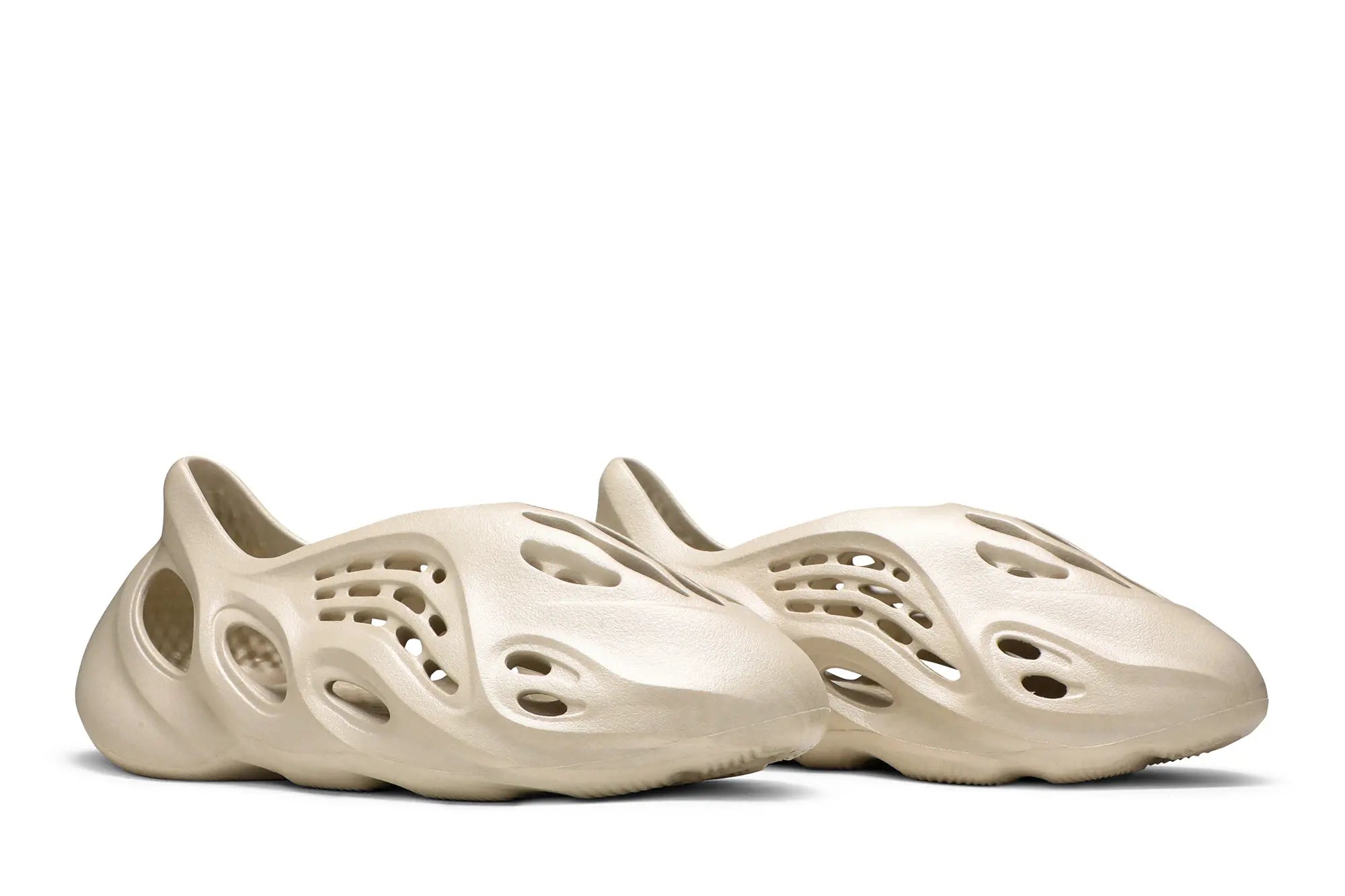 YEEZY Foam RNNR 'Sand'