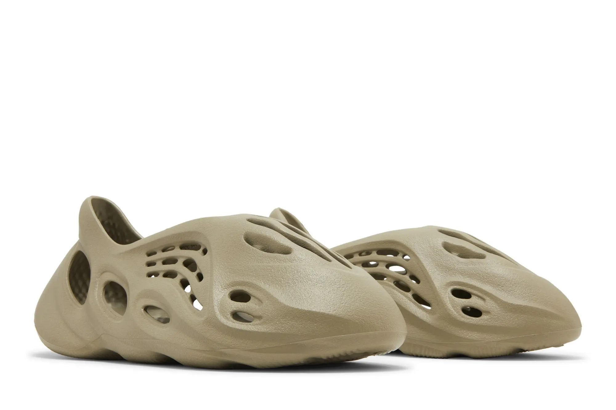 YEEZY Foam RNNR 'Stone Salt'